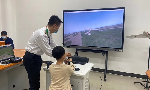 【新疆保華潤天青少年無人機培訓】無人機學習：年齡不是障礙，激情與安全同行